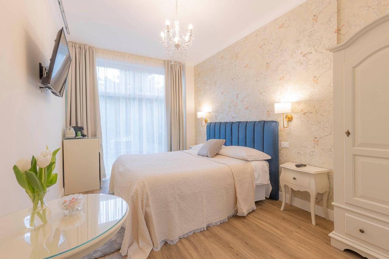 Crys: Rooms, Holiday, Business Verona Exterior photo