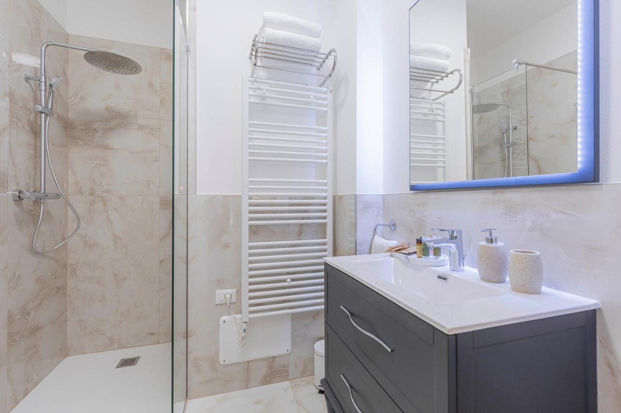 Crys: Rooms, Holiday, Business Verona Exterior photo